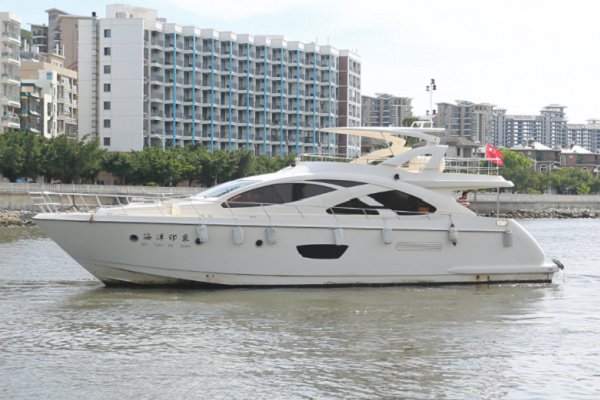 72英尺三層飛橋游艇