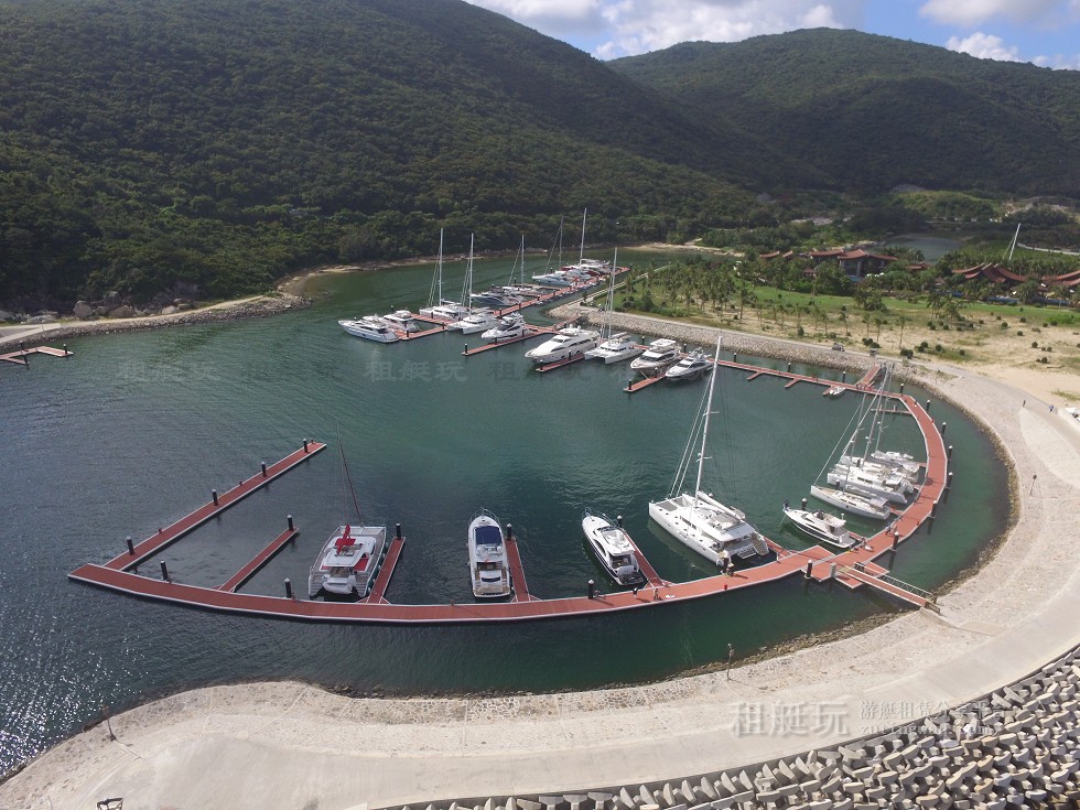 三亞亞龍灣游艇會碼頭 三亞亞龍灣游艇會碼頭